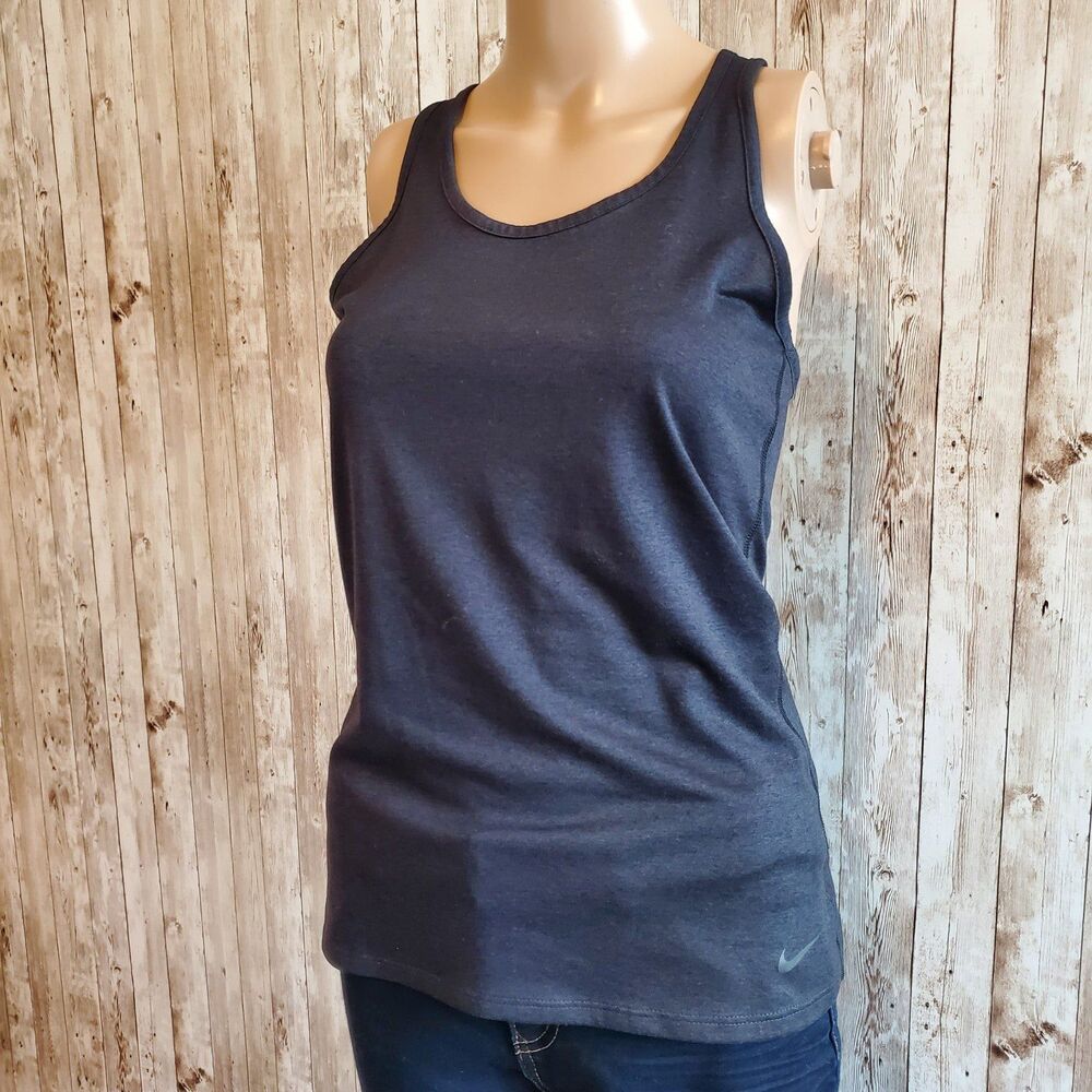 Nike active top
